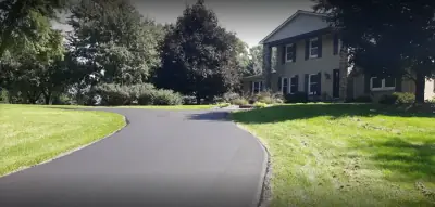 Curved driveway approach